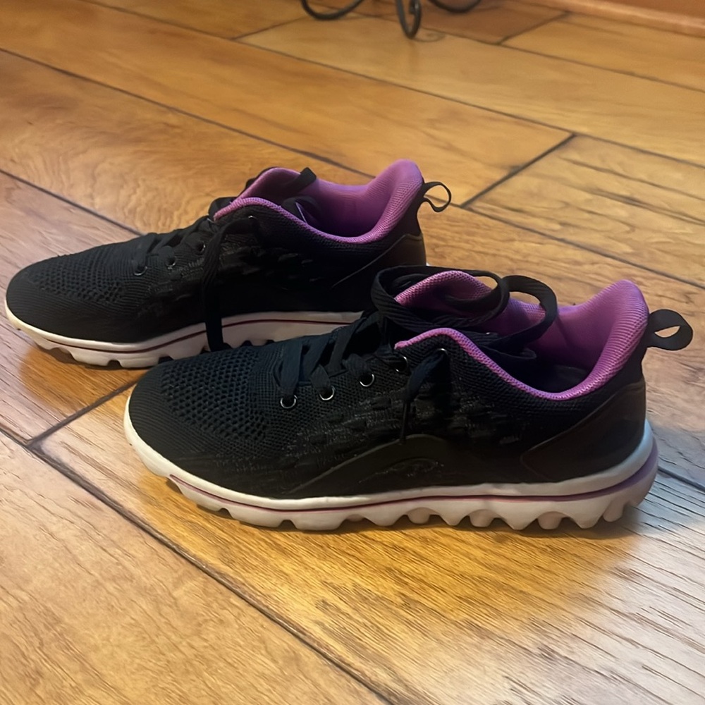 Propet Black Purple TravelActiv Axial Women's Sneaker WAT092M 8.5W (wide)